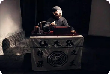 身旺比劫旺枭神又夺食，求财必然辛苦又费力_一对一真人算命