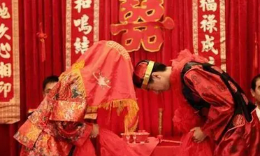 易经八字算命_看姻缘年龄会比你稍微大点，但不超过5岁