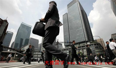 在线五行测算：金命人适合做什么生意 财政金融金属行业(图2)