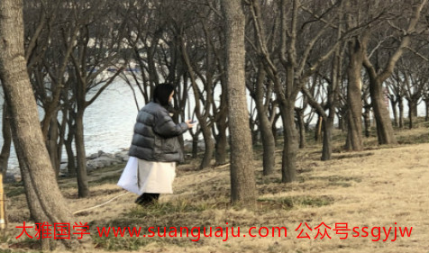 八字测算命运​：沙中金命的解析 性格驯良喜见炉中火