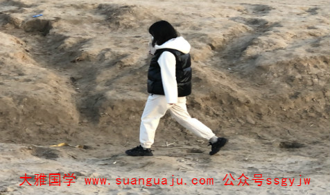 网上免费算命：八字杀印相生，十年河东十年河西