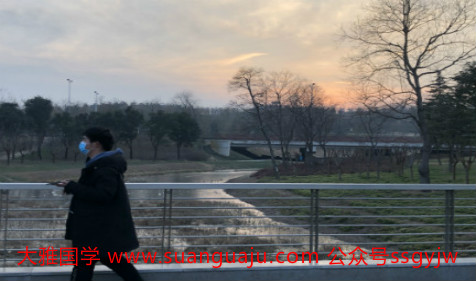 开餐馆赔钱的小伙命局 周易免费算命大全(图1) 开餐馆赔钱的小伙命局 周易免费算命大全(图1)
