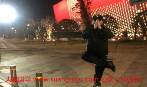 开餐馆赔钱的小伙命局 周易免费算命大全(图3) 开餐馆赔钱的小伙命局 周易免费算命大全(图3)