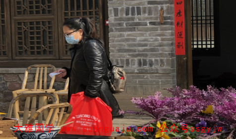 八字算婚姻：这类人嫁人后财源不断，攒钱轻松(图1)