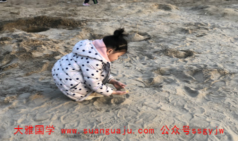 易经测名​：2021年出生女孩最佳取什么名字好 好听的女宝宝起名(图3)