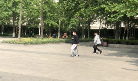 推八字算命法-八字中的“盖头”“截脚”(图文)(图2) 推八字算命法-八字中的“盖头”“截脚”(图文)(图2)