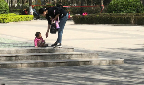 阴历2022年四月初七出生的女孩免费生辰八字算命 五行缺什么