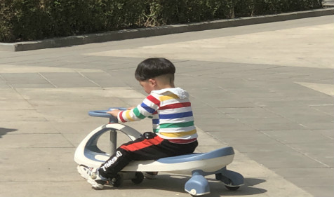 2022年阴历六月初四出生的男宝宝免费八字预测​是什么命（图解）(图2)