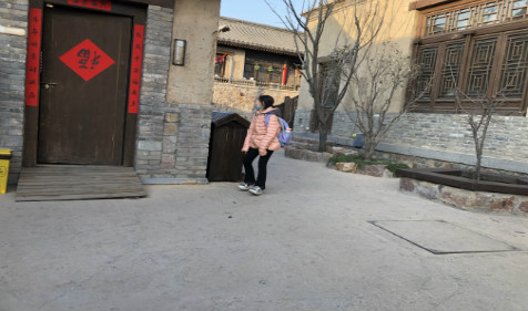 2022年八月初一生孩子怎样 真人在线算命网八字测命什么时间出生最佳